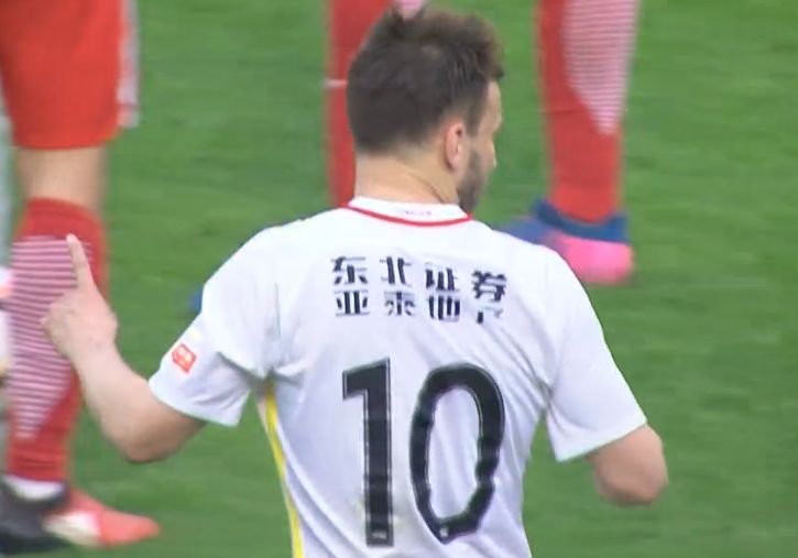 2026-02-24 车友聊《飞驰人生3》：AI遇上手搓方向盘，谁赢？