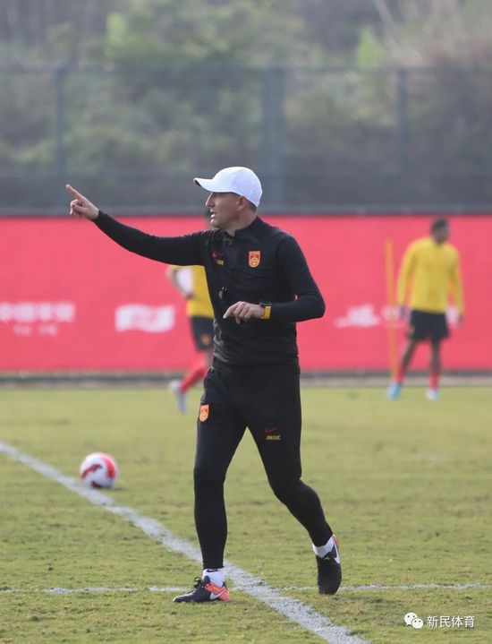 2022-05-07 5月5日，五一档票房冠军《我是真的讨厌异地恋》总票房破亿，喜提社交平台热搜。